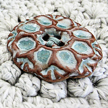 Load image into Gallery viewer, L524 Large Statement Button