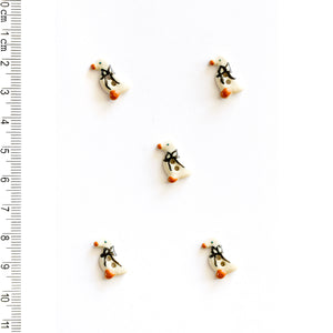 L527 Tiny Geese Buttons