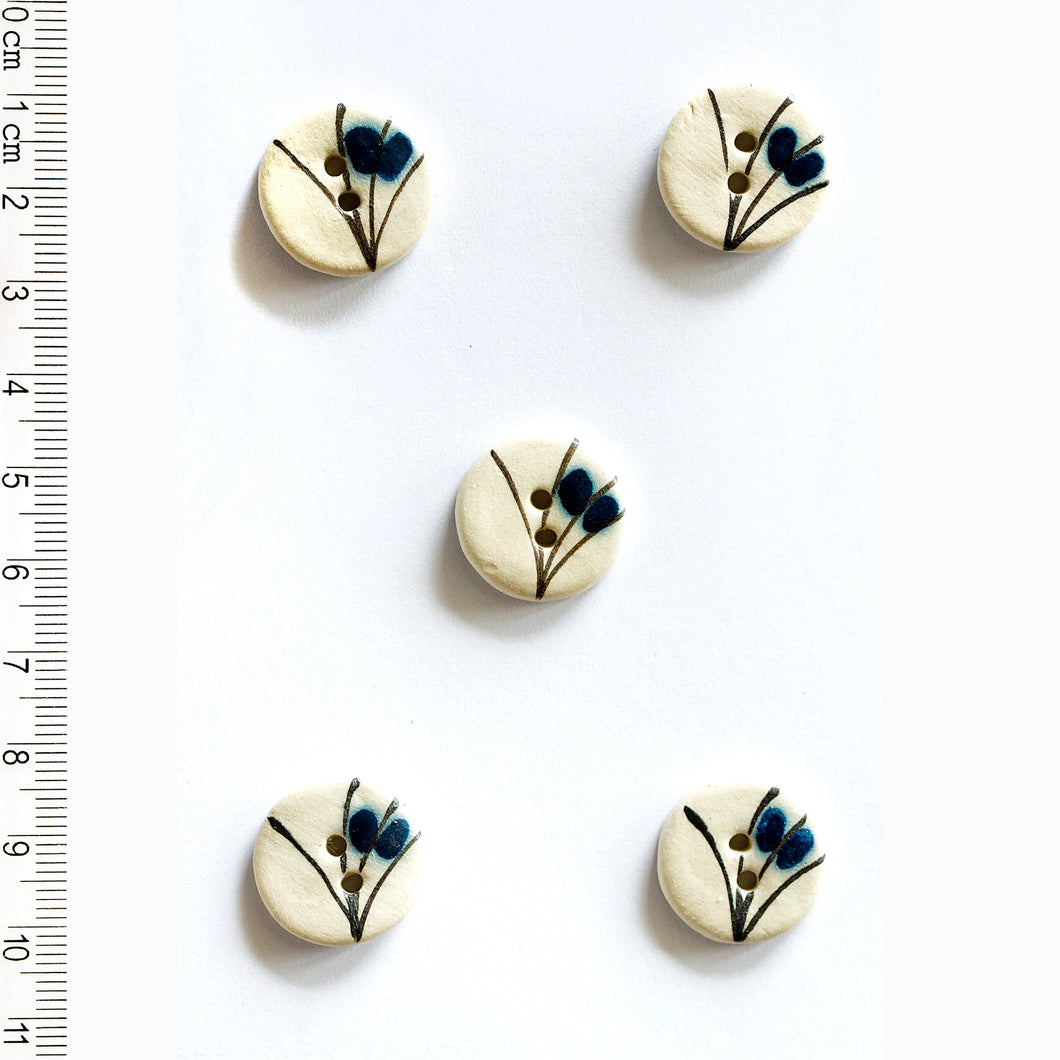 L533 Blue Floral Grass