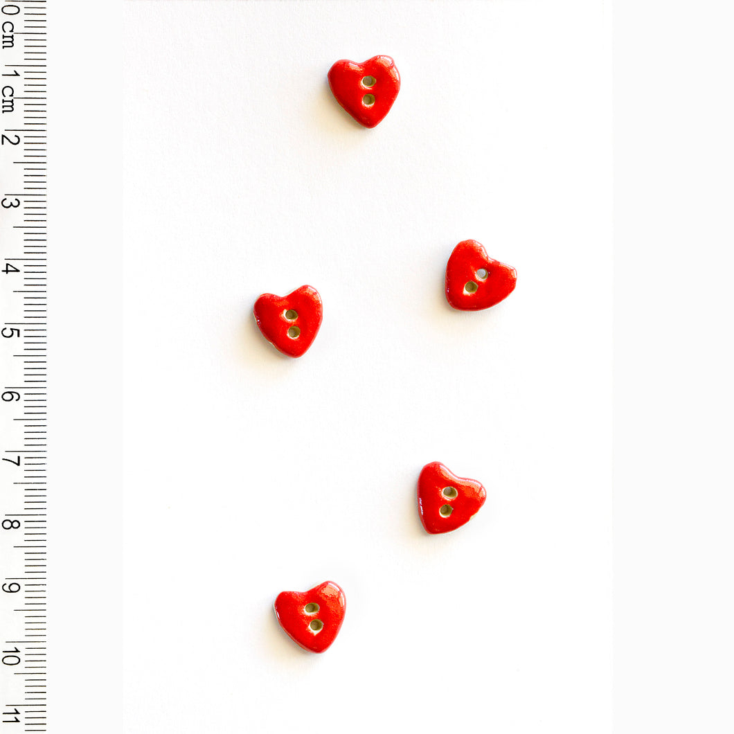 L534 Tiny Red Hearts