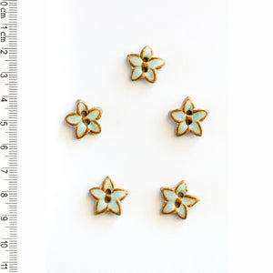 L605 Star Floral Buttons