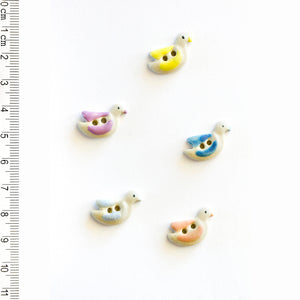 L569 Pastel Bird Buttons