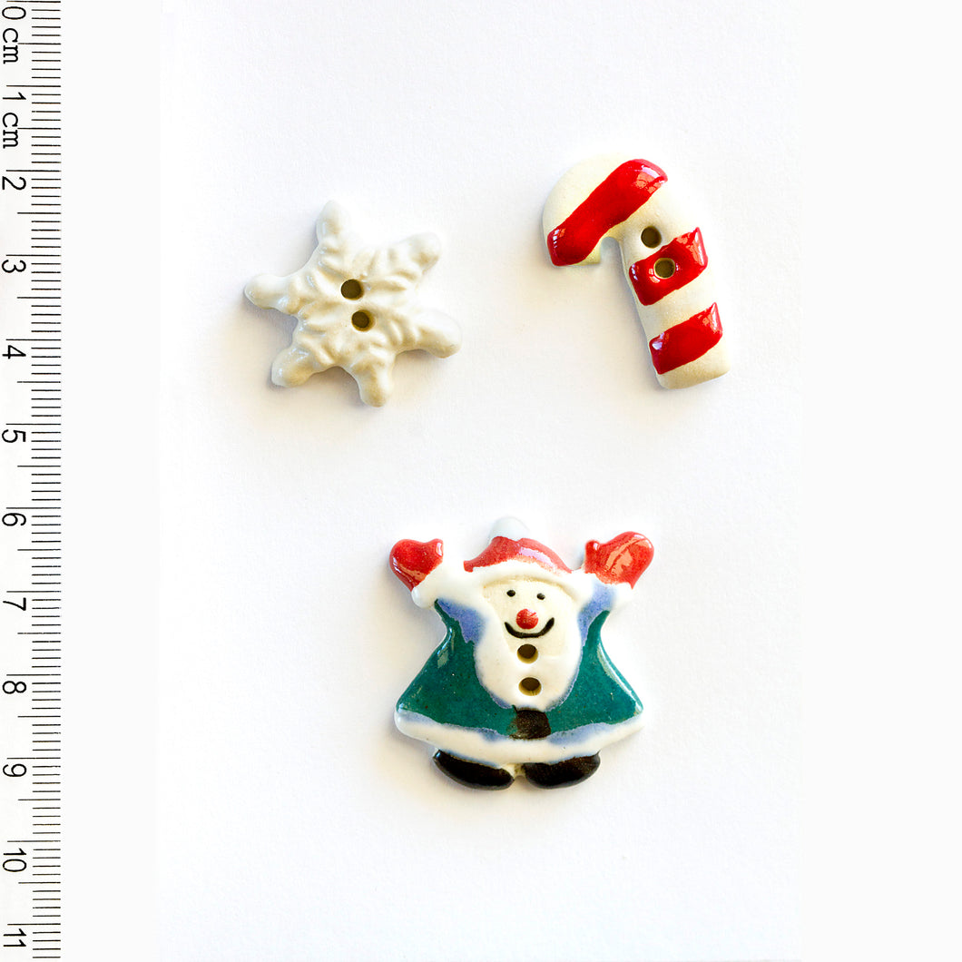 L439 Christmas Buttons